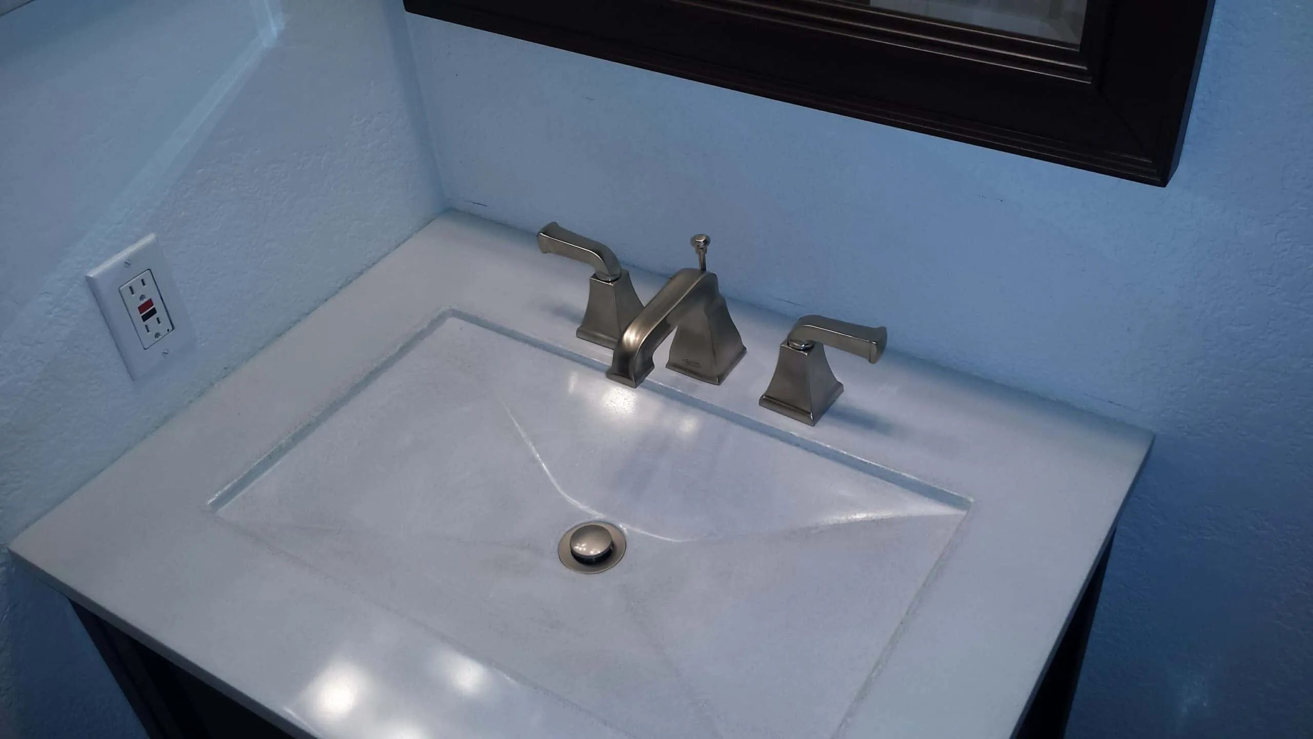 Bathroom sink by JT Moderna