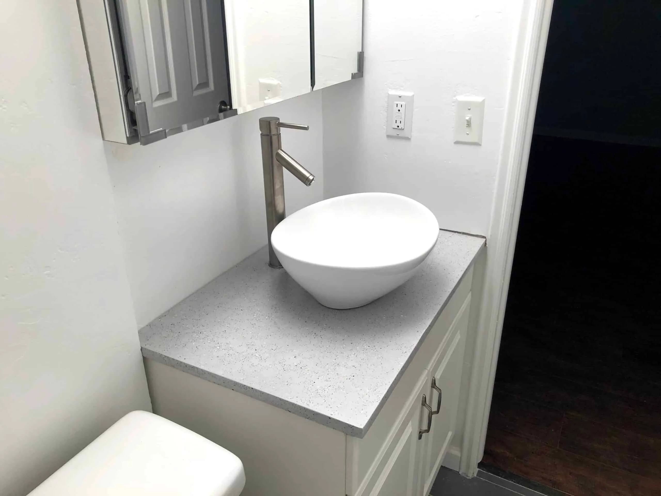 Bathroom sink remodel by JT Moderna
