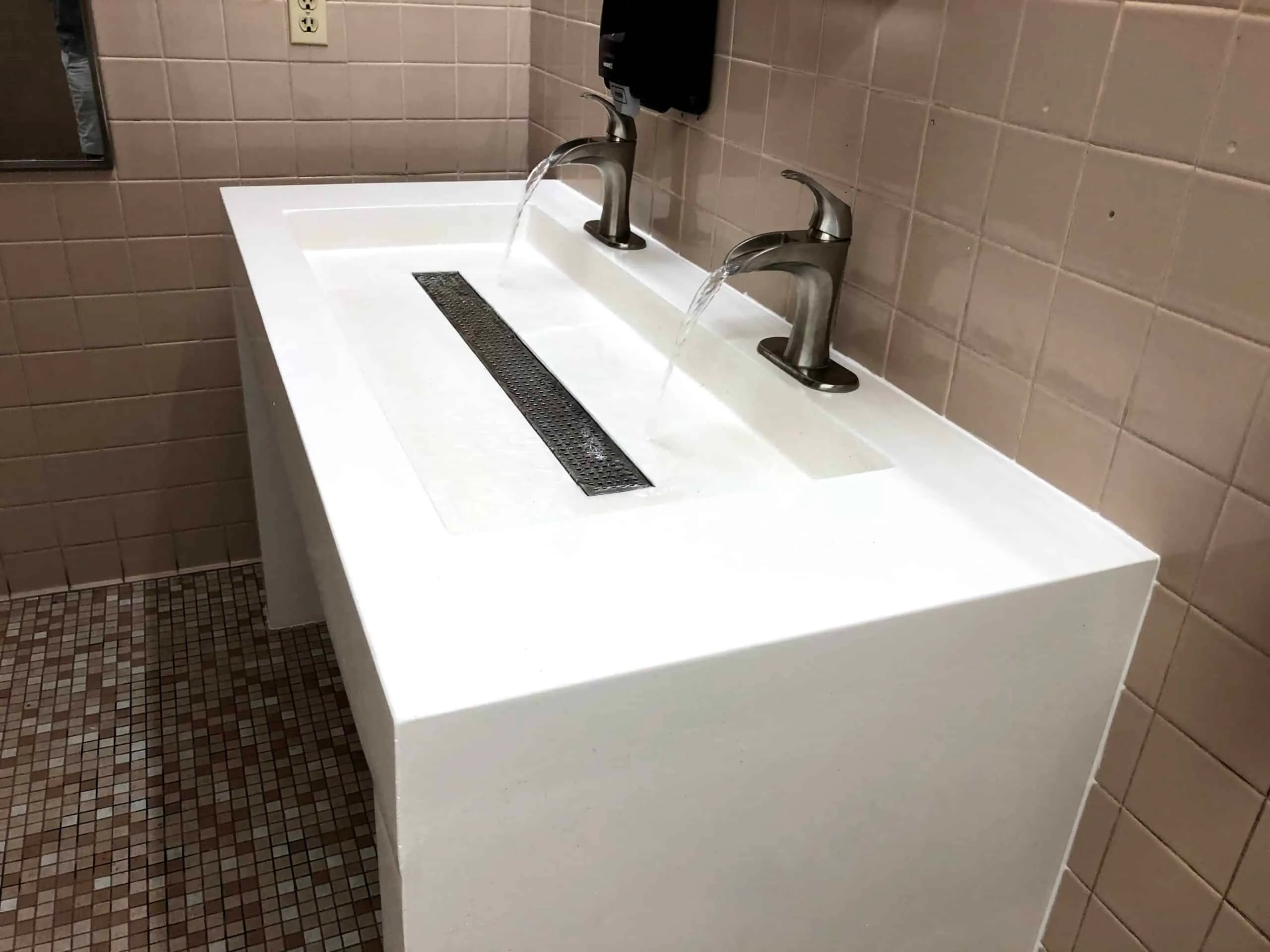 Bathroom sink remodel by JT Moderna