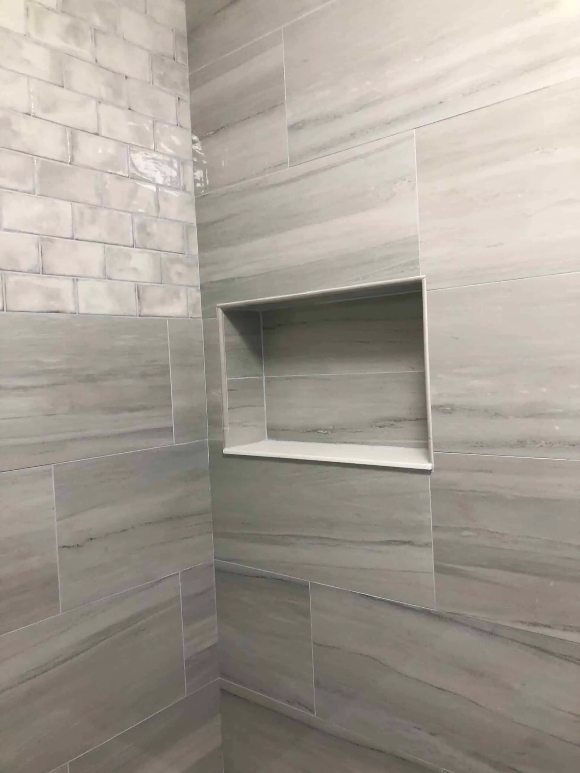 Bathroom tiles remodel by JT Moderna
